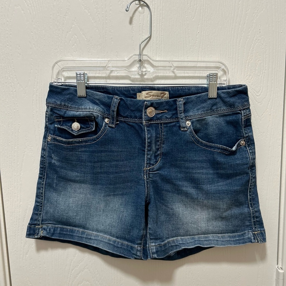 Seven7 denim shorts woman’s size 6